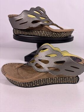 Modzori Reversible Wedge Sandals Metallic Taupe Boho Comfort Flip Flops Size 8